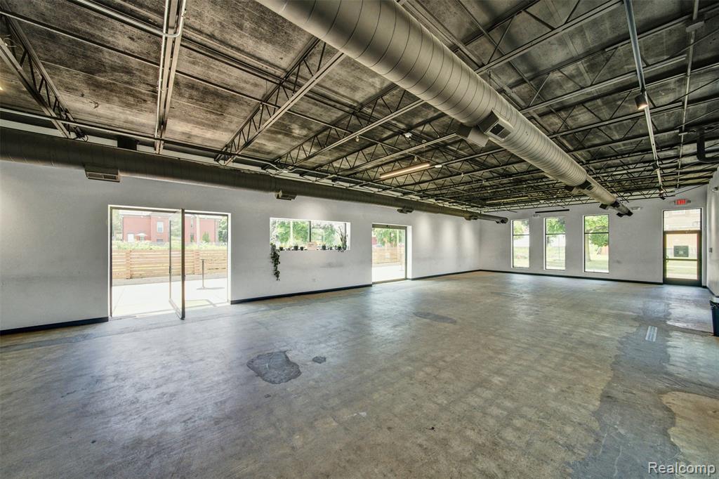 611 W Philadelphia Street, Detroit, MI 48202 — Photo 11