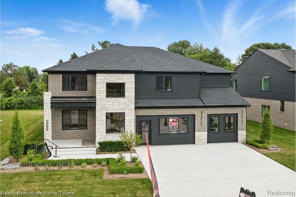 50931 MISTWOOD Drive, Macomb, MI 48042 — Photo 2