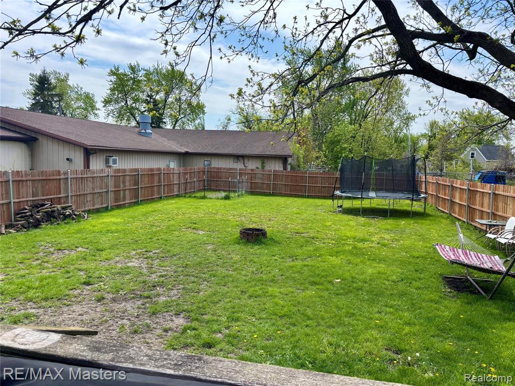 810 E Beecher Street, Adrian, MI 49221 — Photo 23