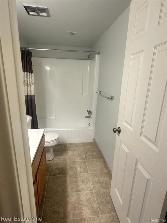 1748 HARRISON Avenue, D-1, Trenton, MI 48183 — Photo 13