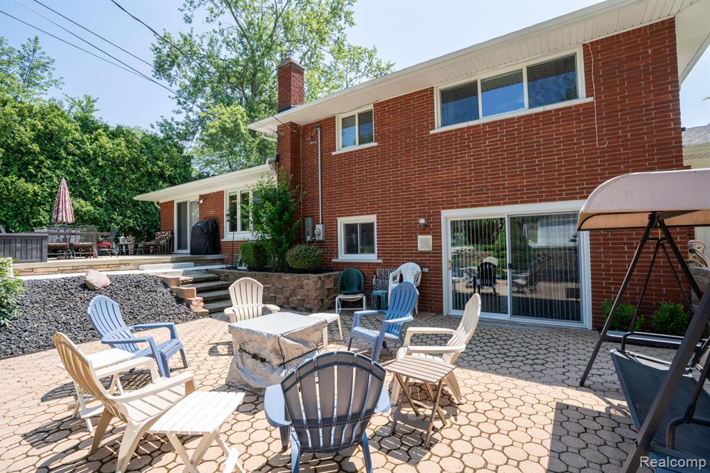 8310 Burning Bush Road, Grosse Ile, MI 48138 — Photo 36