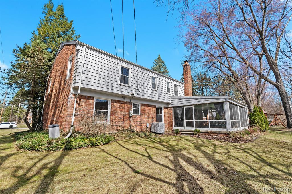 856 THORNTREE, Bloomfield Hills, MI 48304 — Photo 45