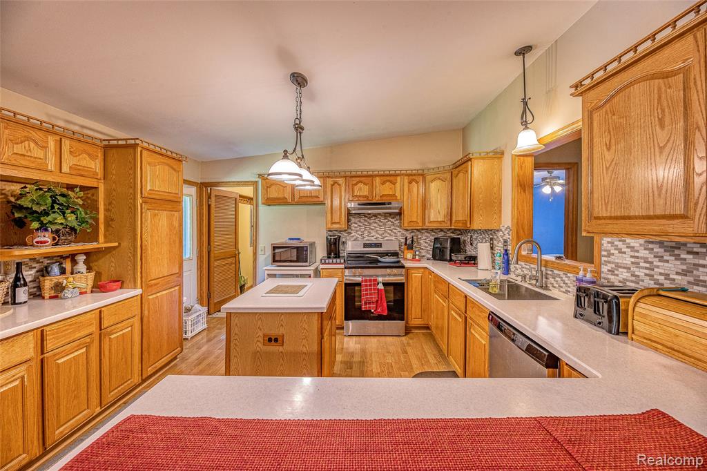 6855 Lyons Road, Imlay City, MI 48444 — Photo 22