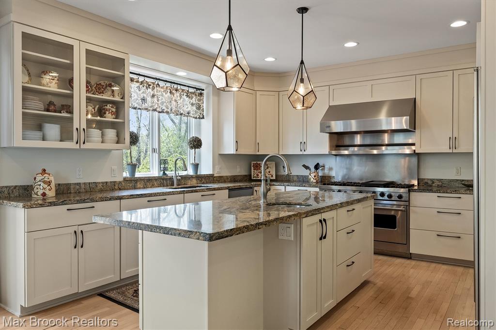398 Shrewsbury Drive, Clarkston, MI 48348 — Photo 20