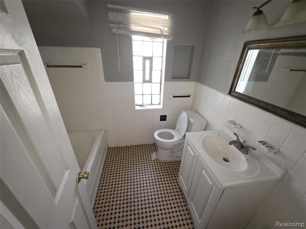 9103 Manor Street, Detroit, MI 48204 — Photo 8