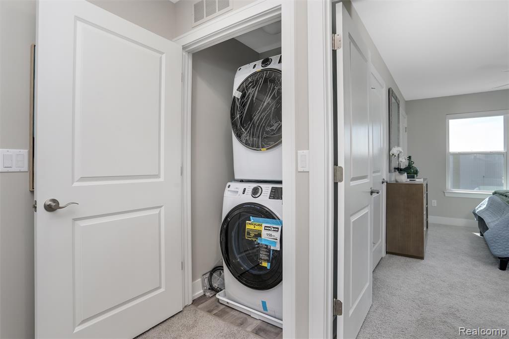 755 Canterbury Lane, Troy, MI 48085 — Photo 17