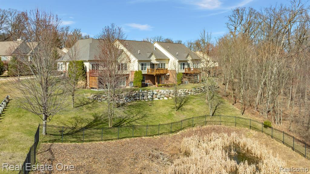 565 ANDOVER Court, Rochester Hills, MI 48306 — Photo 41