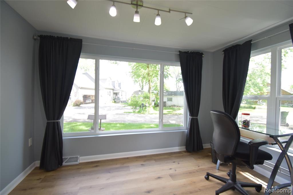 9663 Winston Road, Pinckney, MI 48169 — Photo 13