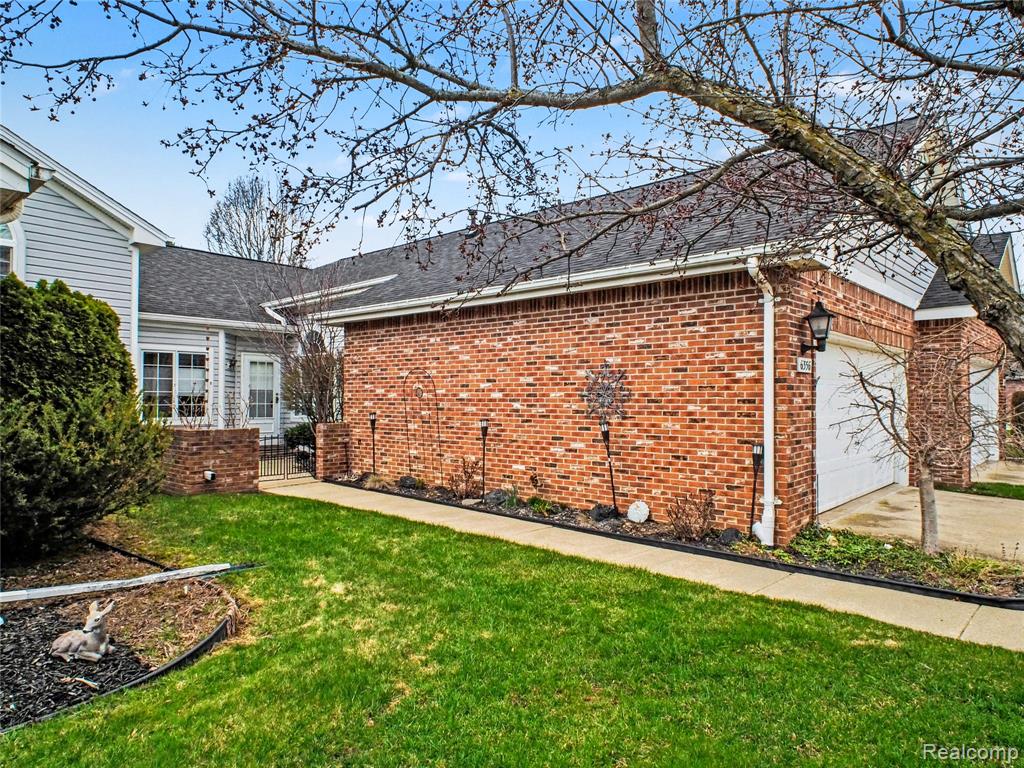 6356 Squire Lake Drive, Flushing, MI 48433 — Photo 14