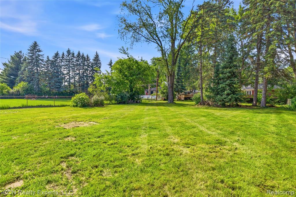 4901 Robert Street, Shelby Twp, MI 48316 — Photo 28