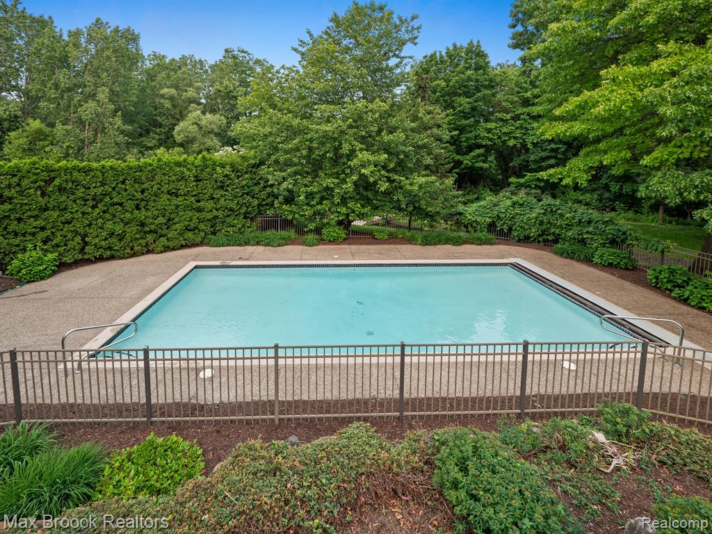 4331 Spruce Hill Lane, Bloomfield Hills, MI 48301 — Photo 65