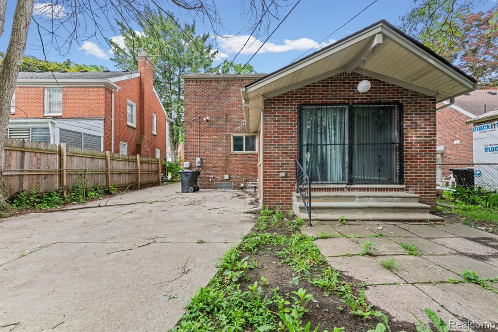 17400 Huntington Road, Detroit, MI 48219 — Photo 28