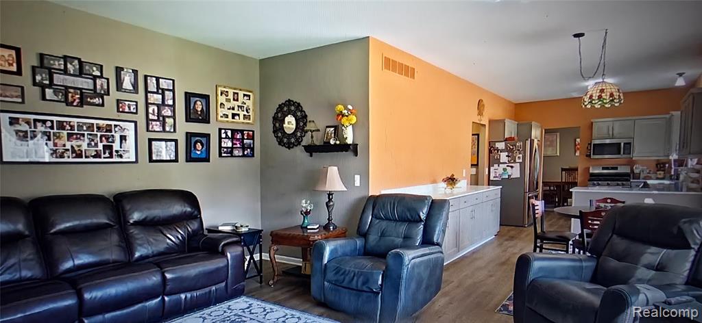 9065 Timbercrest Lane, Whitmore Lake, MI 48189 — Photo 16