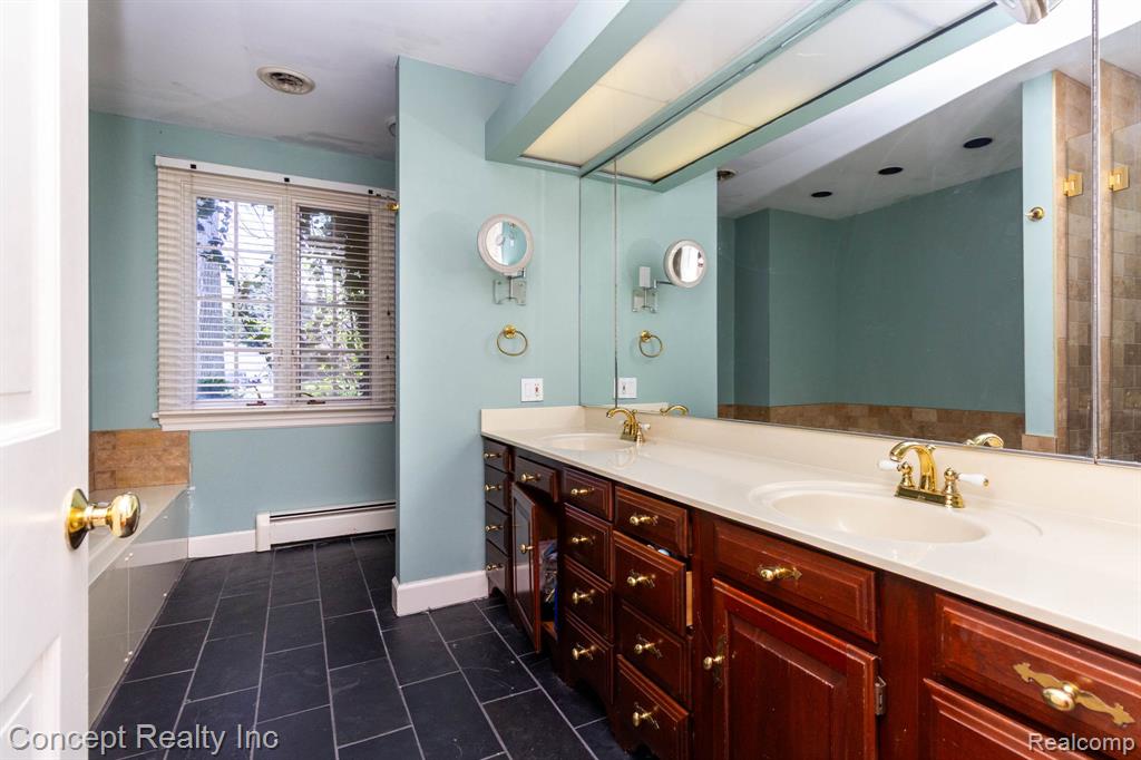 3215 Edgevale Drive, Lambertville, MI, 48144