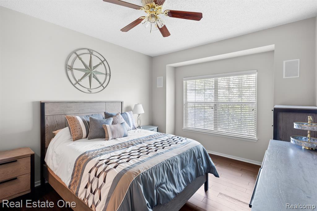 41694 MAGNOLIA Court, Novi, MI 48377 — Photo 10