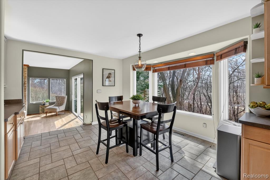 10384 Overhill Drive, Brighton, MI 48114 — Photo 13