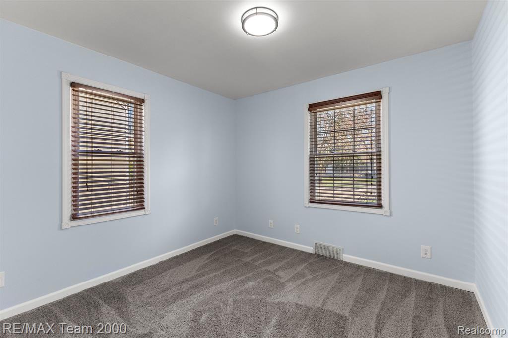 4540 FLEMING Street, Dearborn Heights, MI 48125 — Photo 15
