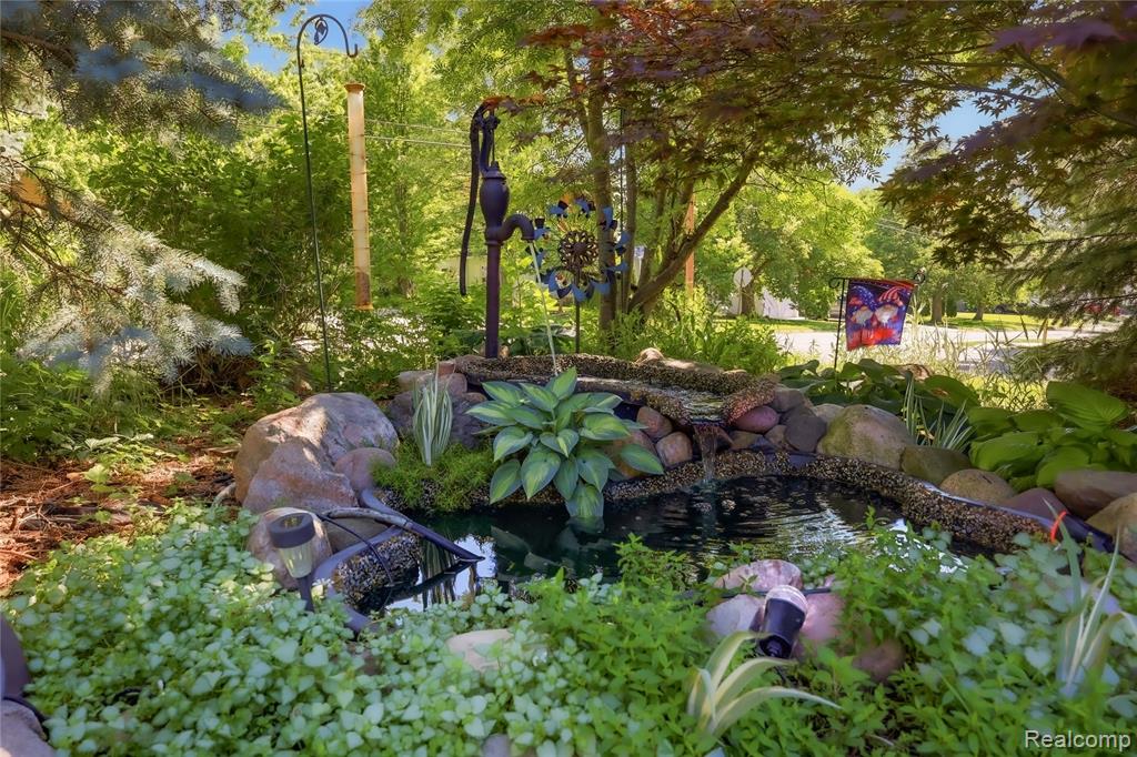 806 S 10th Street, St. Clair, MI 48079 — Photo 35