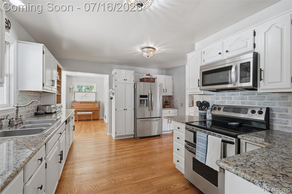 9201 Mabley Hill Road, Fenton, MI 48430 — Photo 8