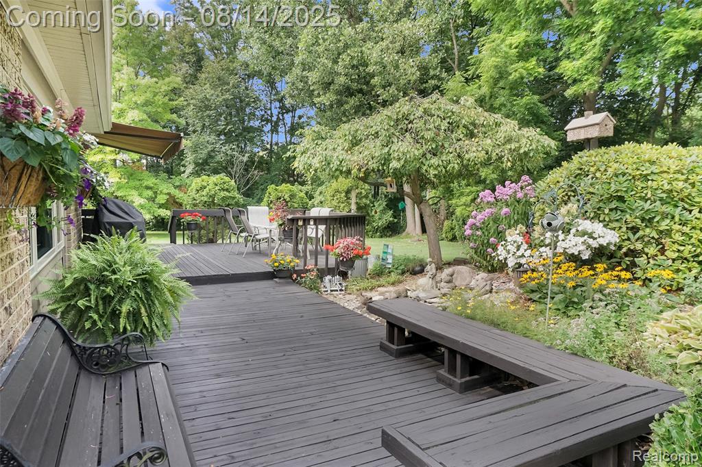399 Silvervale Drive, Rochester Hills, MI 48309 — Photo 37