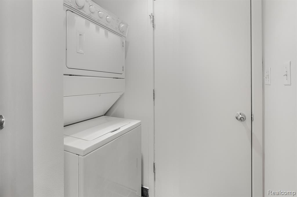 200 River Place Drive, 33, Detroit, MI 48207 — Photo 18