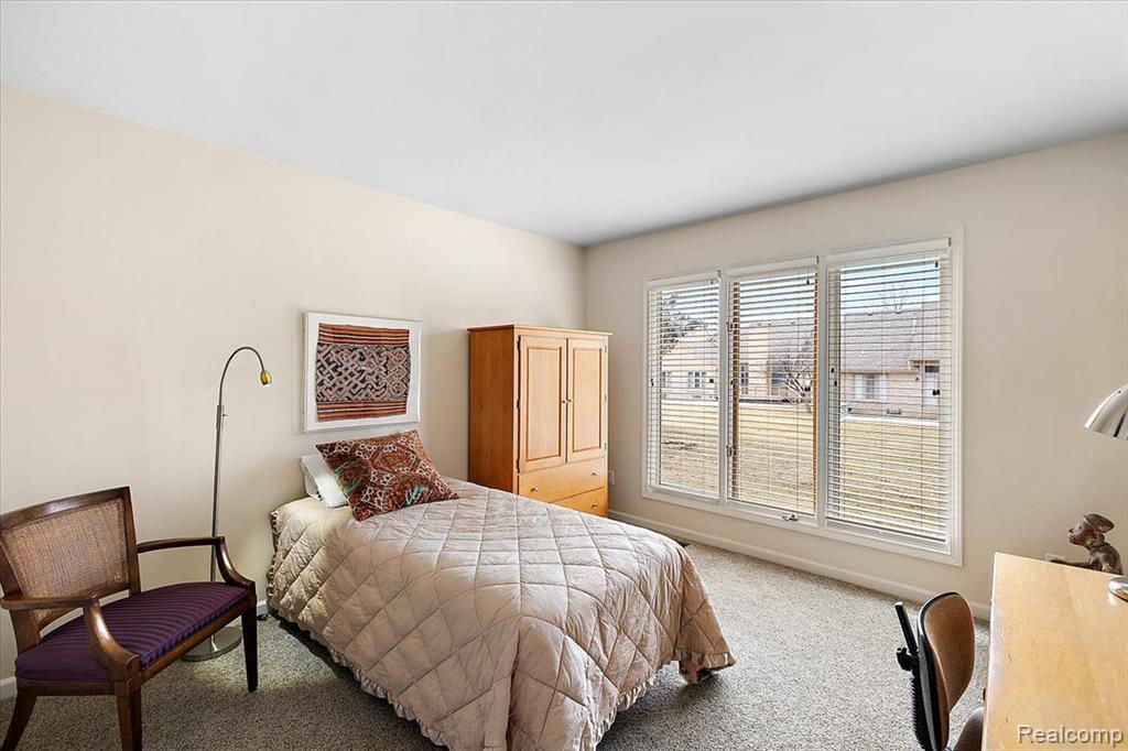 5853 Dawn Ridge Drive, Troy, MI 48098 — Photo 34