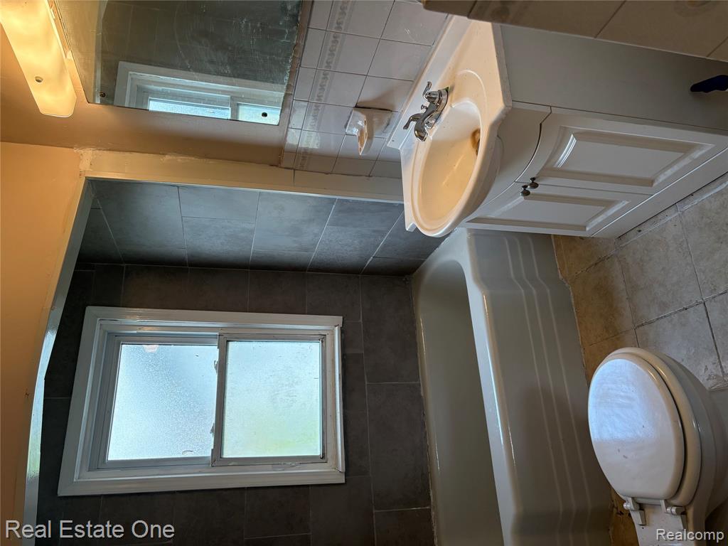 5873 Elmgrove Avenue, Warren, MI 48092 — Photo 11
