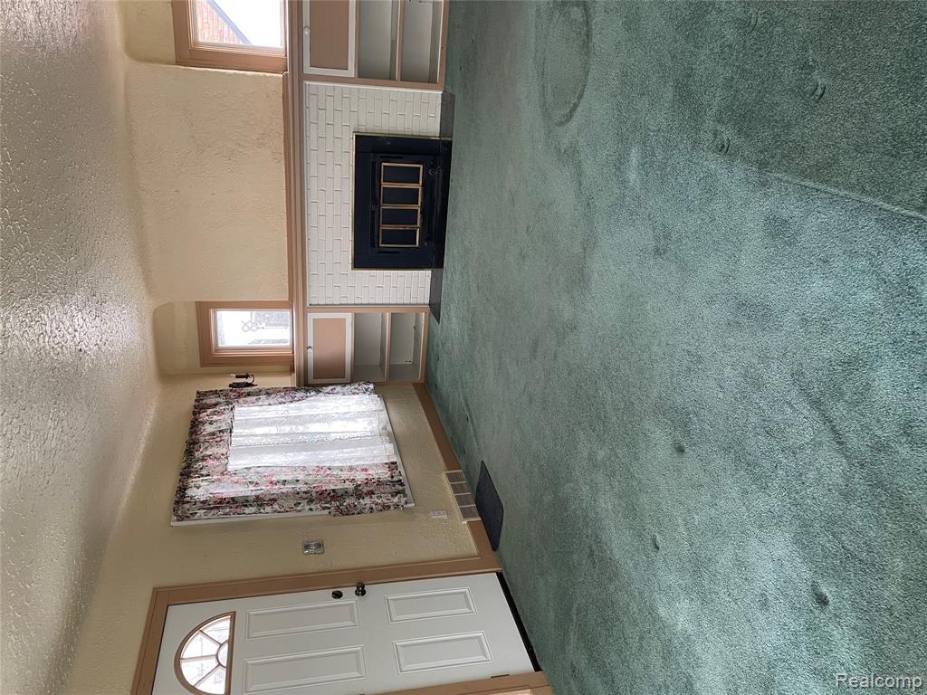 4266 Linda Court, Waterford, MI 48329 — Photo 11