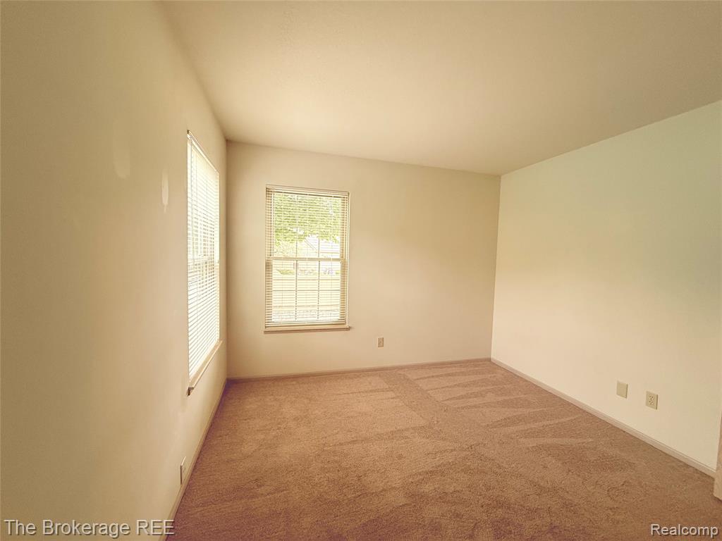 610 Perry Creek Drive, Grand Blanc, MI 48439 — Photo 14