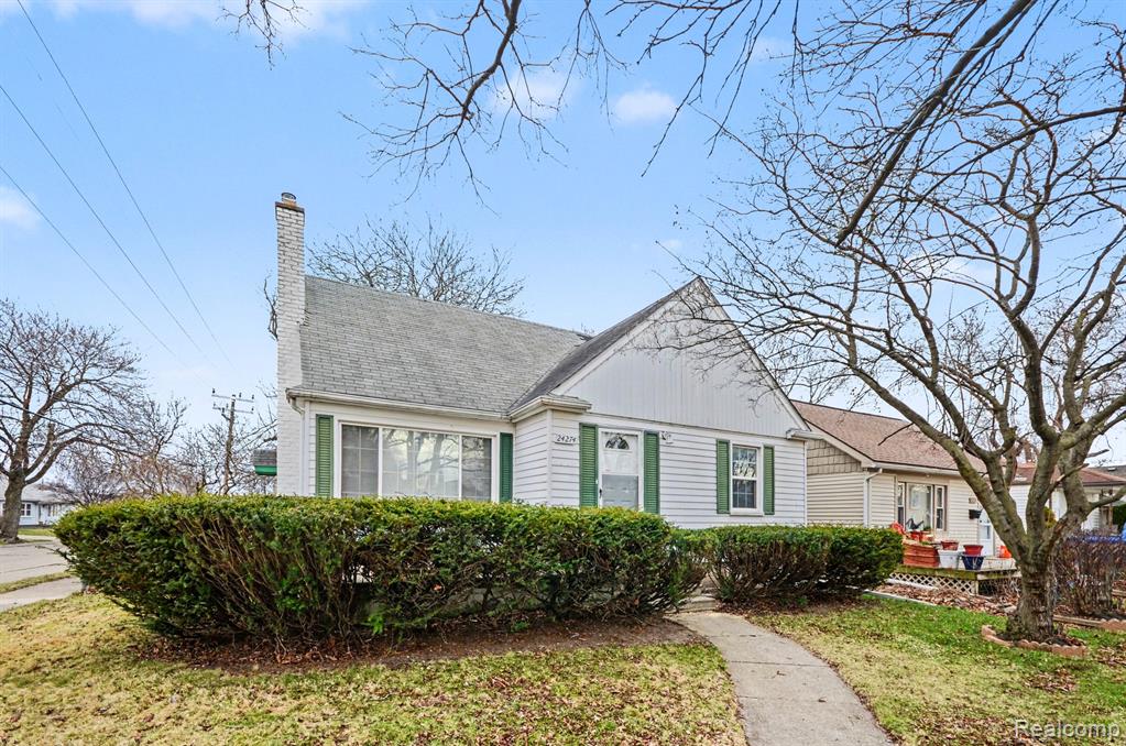 24274 Shakespeare Avenue, Eastpointe, MI 48021 — Photo 2