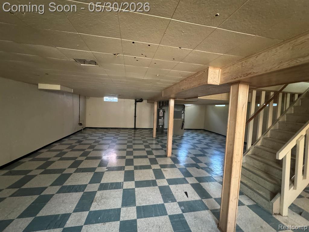 8300 LOCHDALE Street, Dearborn Heights, MI 48127 — Photo 11