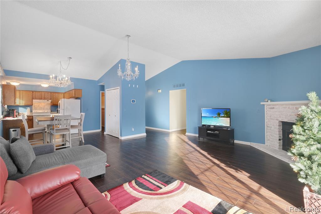 43529 Oakbrook Road, Canton, MI, 48187