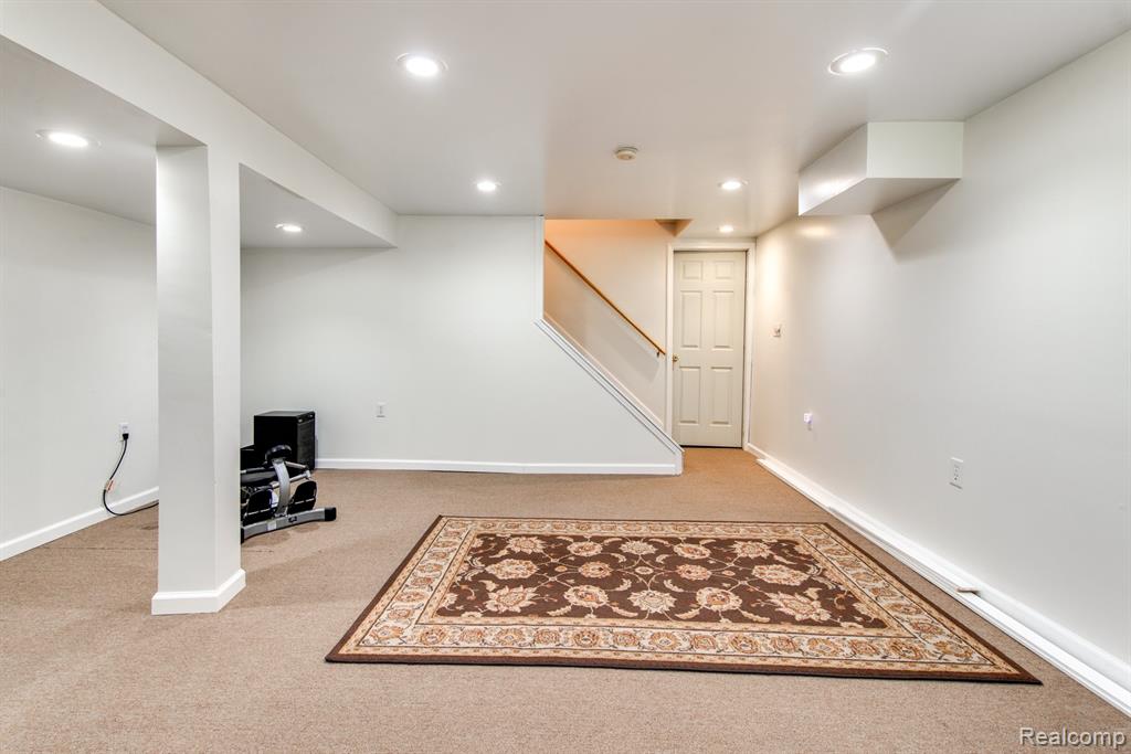 7898 Moonwood Place, Westland, MI — Photo 23