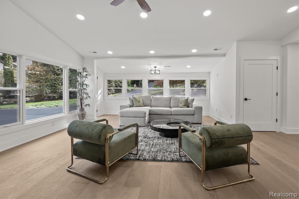4535 Grindley Court, Bloomfield Hills, MI 48302 — Photo 9
