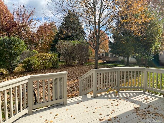1395 Waverly Drive, White Lake, MI — Photo 32