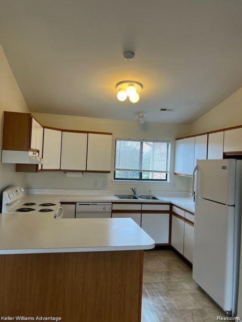 42672 LILLEY POINTE Drive, Canton, MI 48187 — Photo 2
