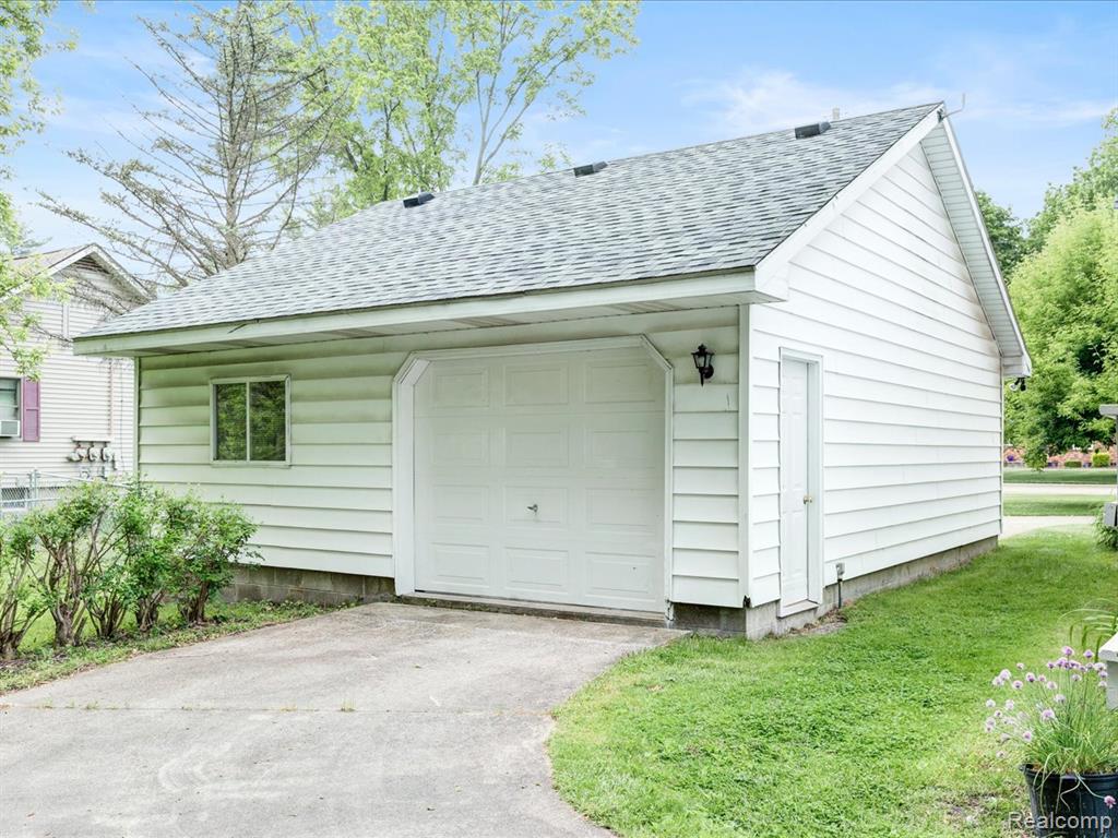 641 Michigan Avenue, Marysville, MI 48040 — Photo 4