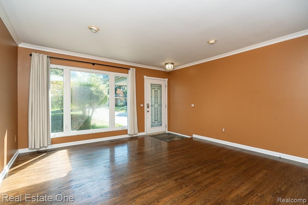 6621 Northpoint Drive, Troy, MI 48085 — Photo 20
