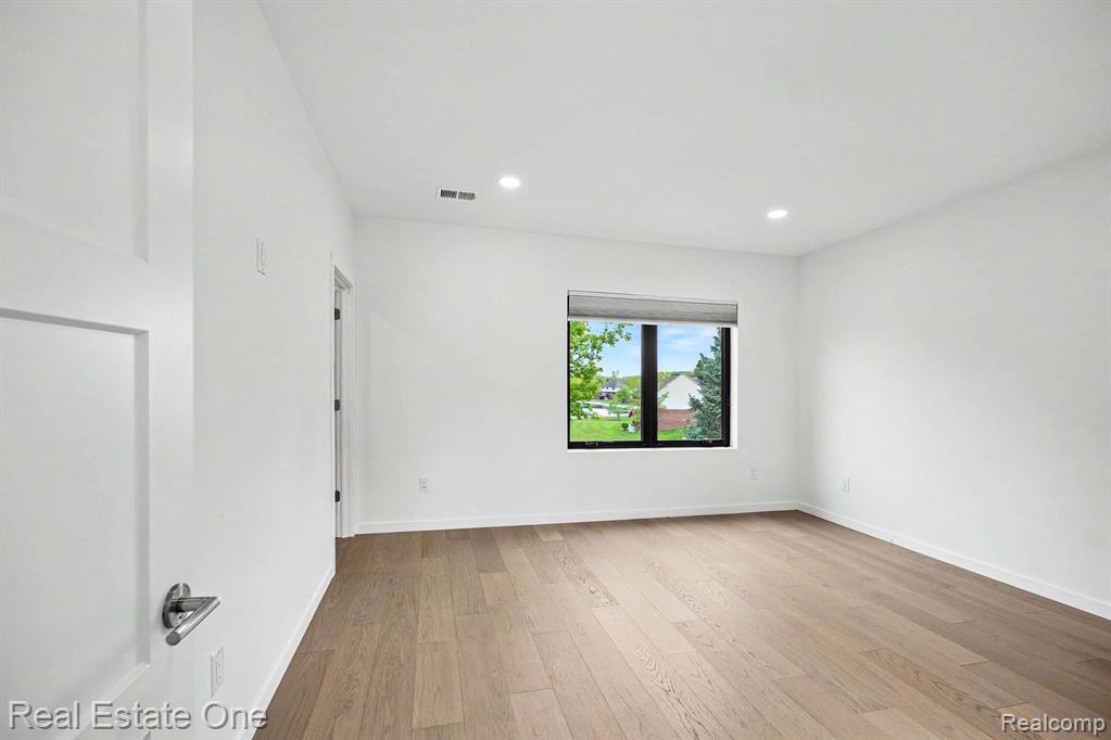 6480 John R Road, Troy, MI 48085 — Photo 18