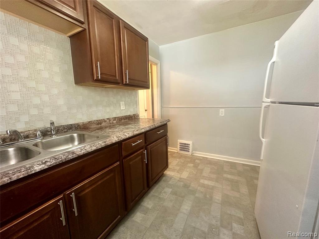 15059 Evergreen Road, Detroit, MI 48223 — Photo 7