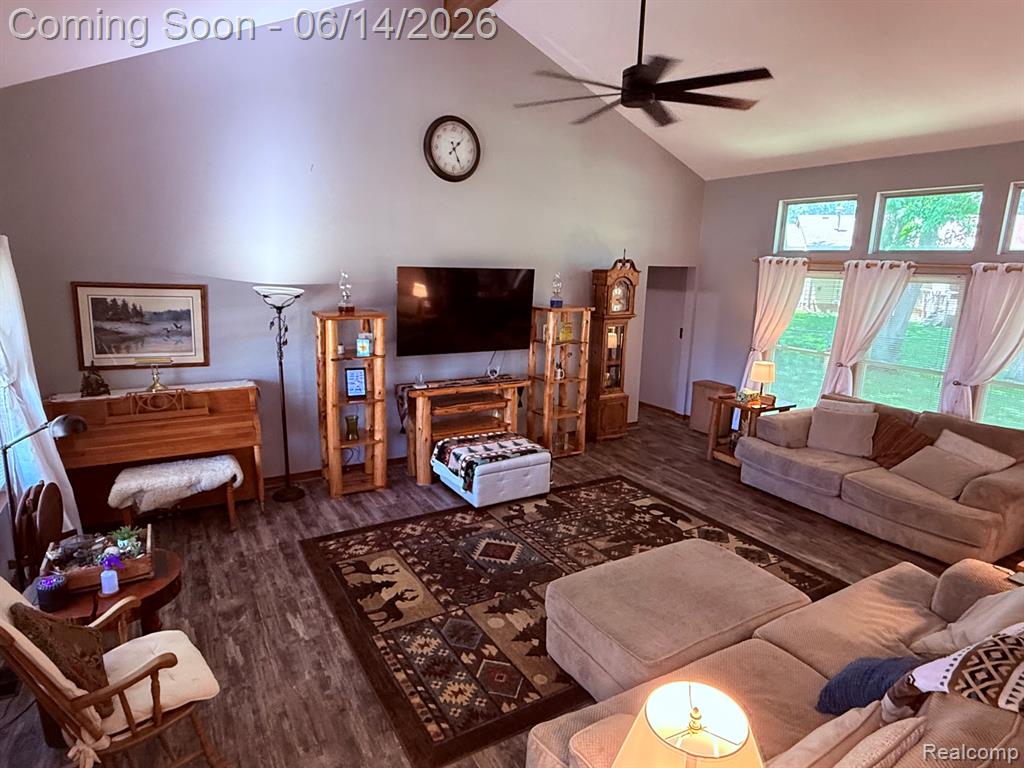 73949 Georgian Court, Armada, MI — Photo 10
