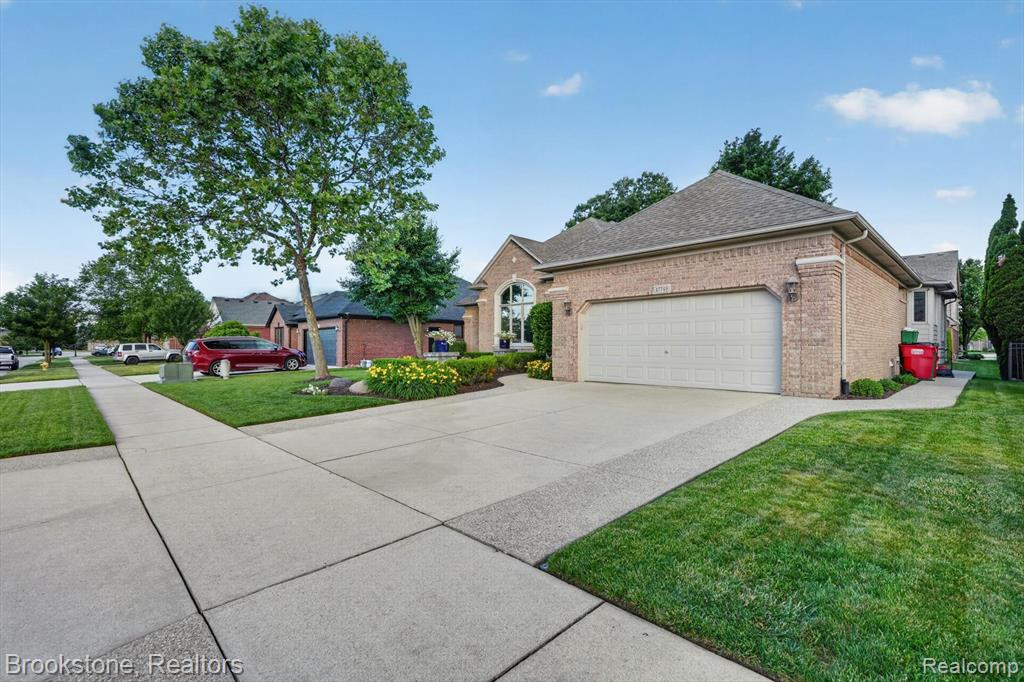 47749 Dennis Baert Drive, Macomb, MI 48044 — Photo 3