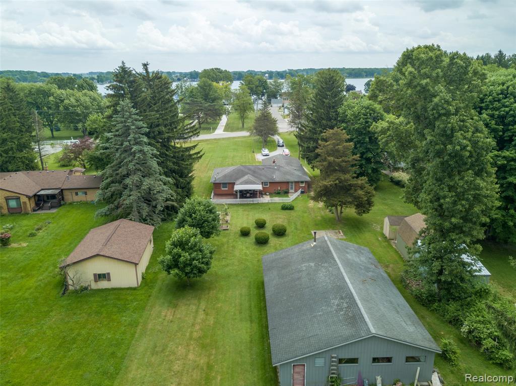 9404 River Road, Algonac, MI 48001 — Photo 33