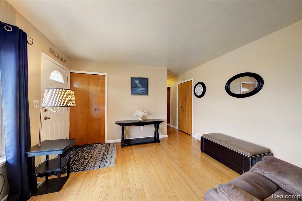 1817 S Pasadena Avenue, Ypsilanti, MI 48198 — Photo 8