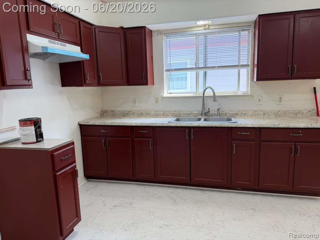 8307 S Essex Avenue, Warren, MI 48089 — Photo 6