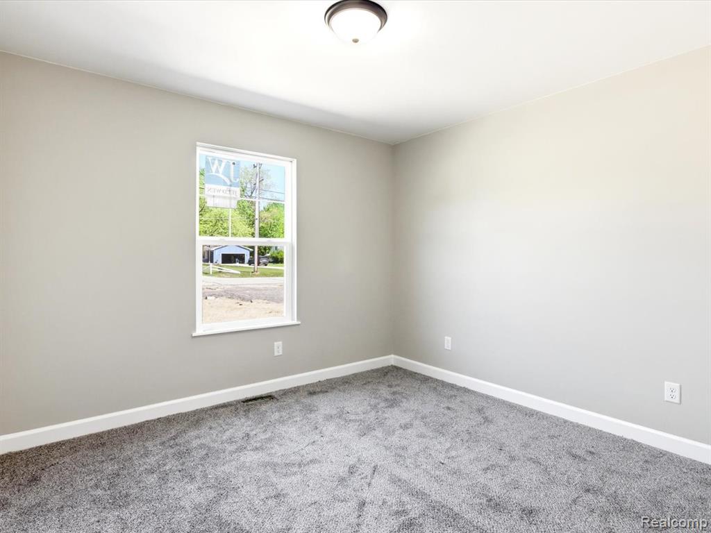 2941 Beach Road, Port Huron, MI 48060 — Photo 22