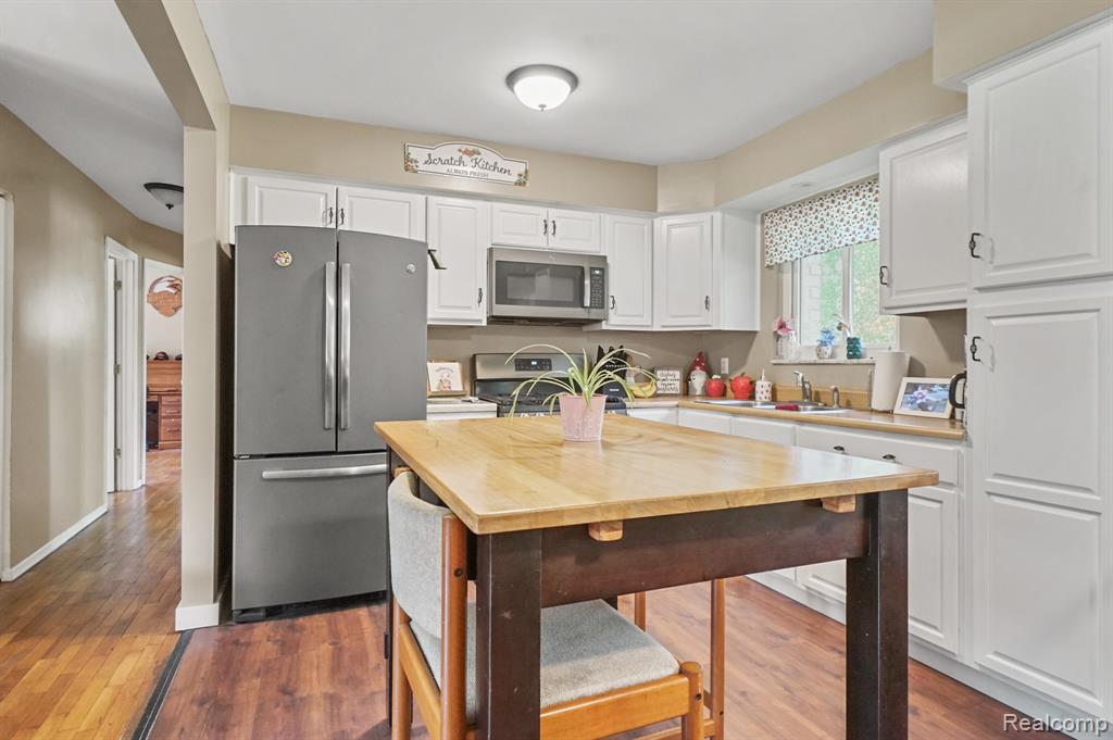 5014 Oak Hill Road, Clarkston, MI 48348 — Photo 10