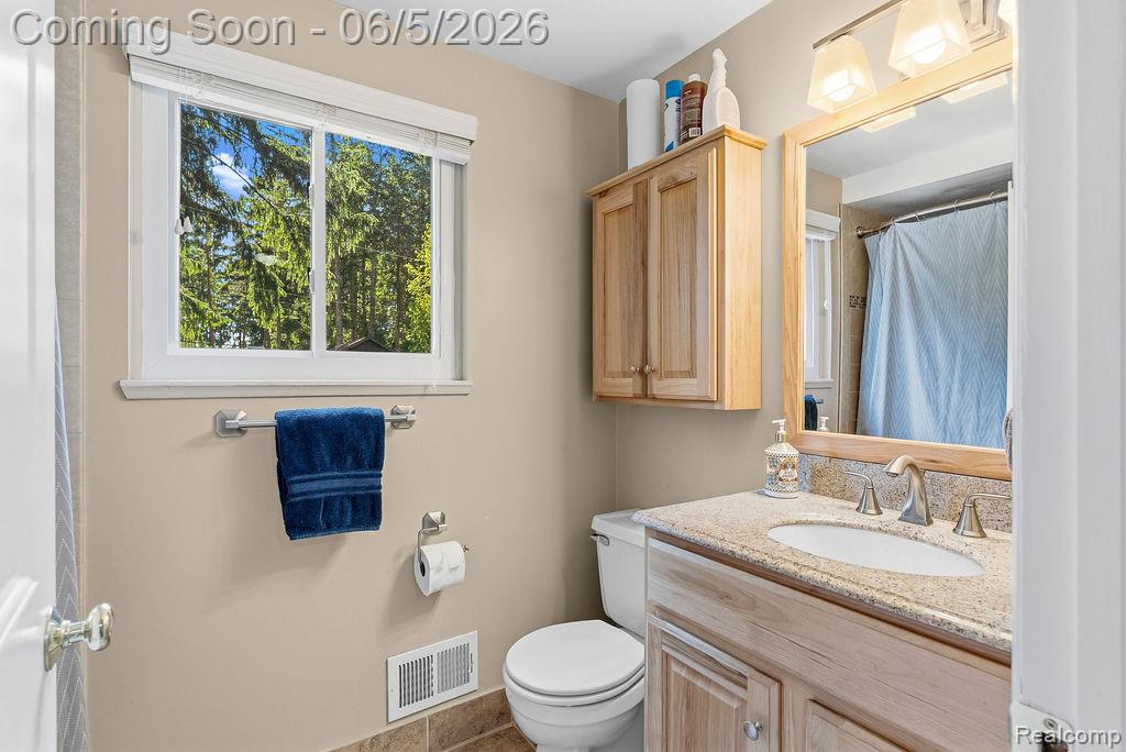7955 Caberfae Trail, Clawson, MI 48348 — Photo 17