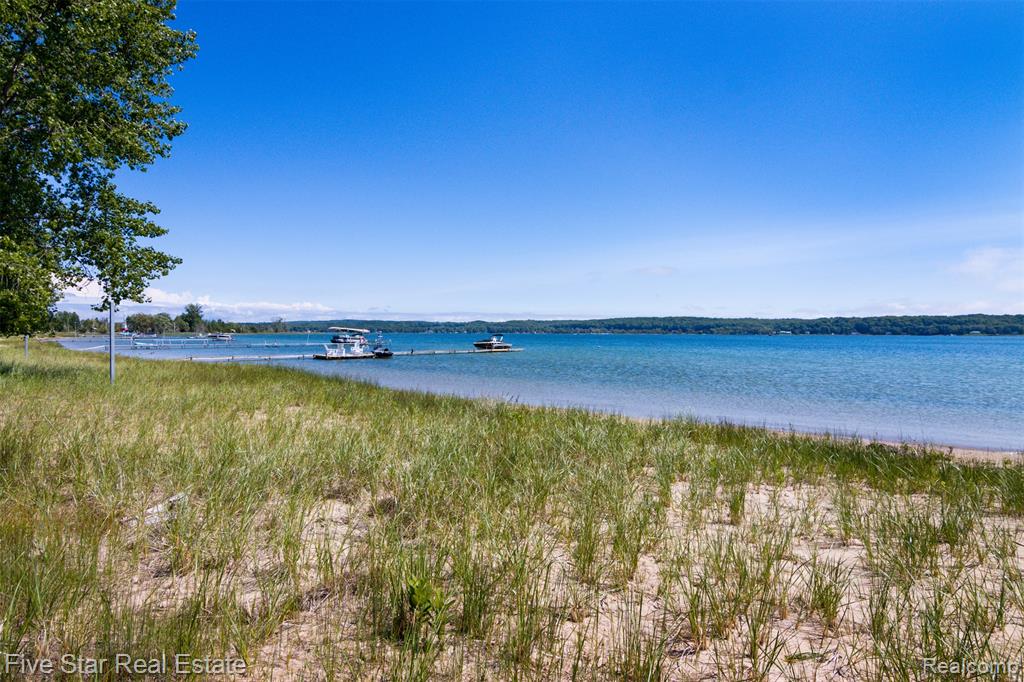 2588 Lakeview Road, Onekama, MI 49675 — Photo 6