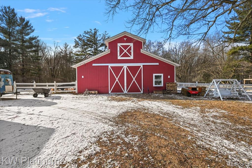 8658 Marsh Road, Clay, MI 48001 — Photo 56
